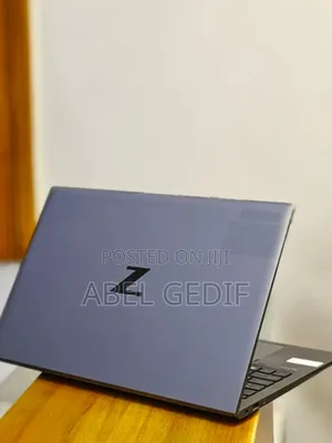 New Laptop HP ZBook Firefly 15 G7 16GB Intel Core I7 SSD 512GB