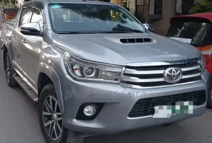 Toyota Hilux Revo Double Cab Deisel 2.4 AWD 2017 Silver