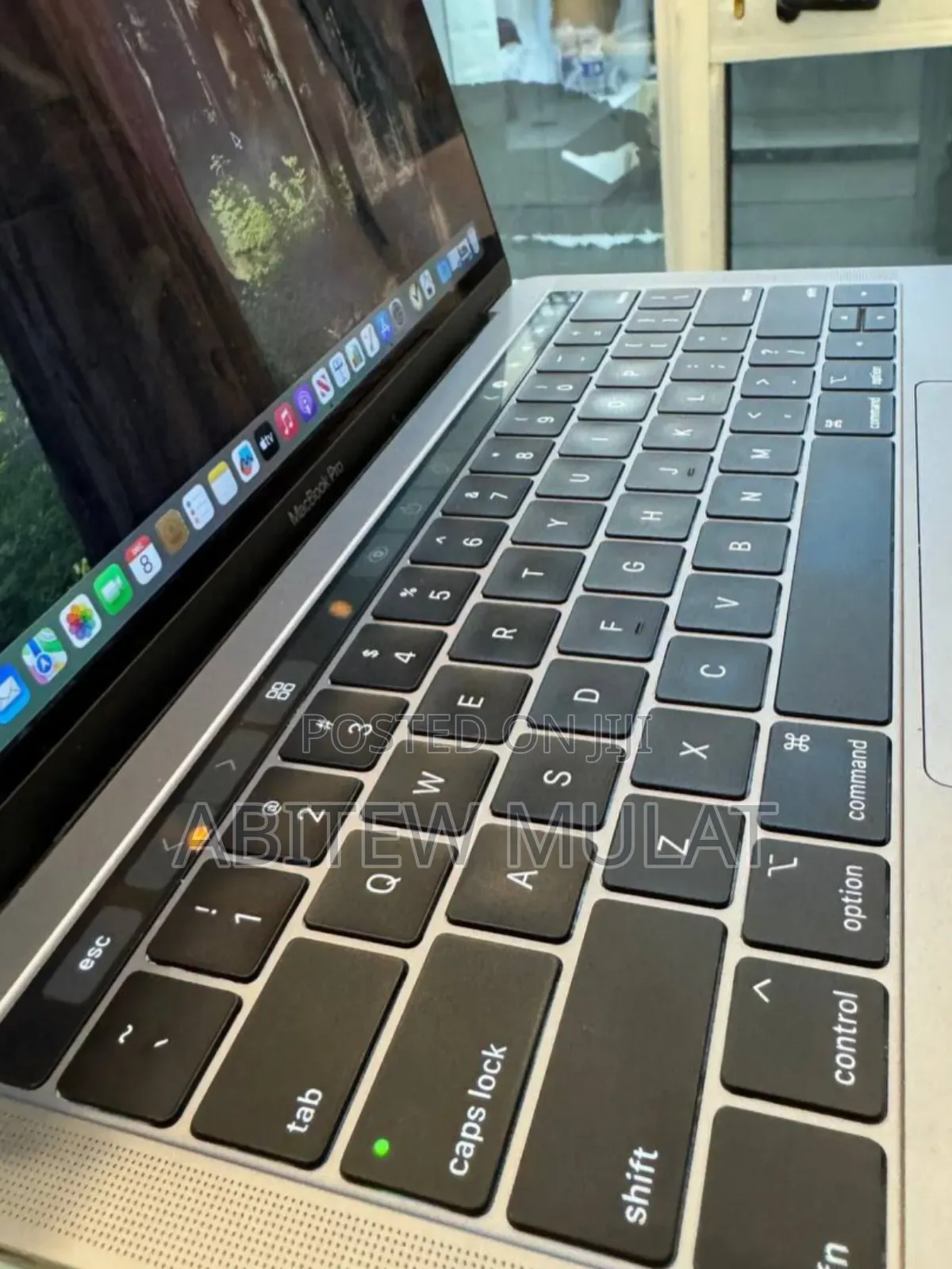 New Laptop Apple MacBook Pro 2019 8GB Intel Core I5 SSD 512GB