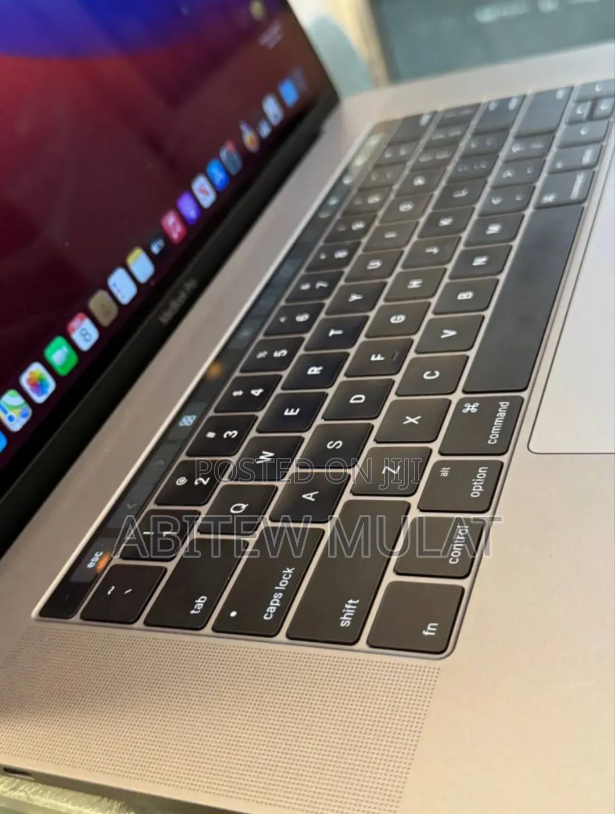 New Laptop Apple MacBook Pro 2016 16GB Intel Core I7 SSD 256GB