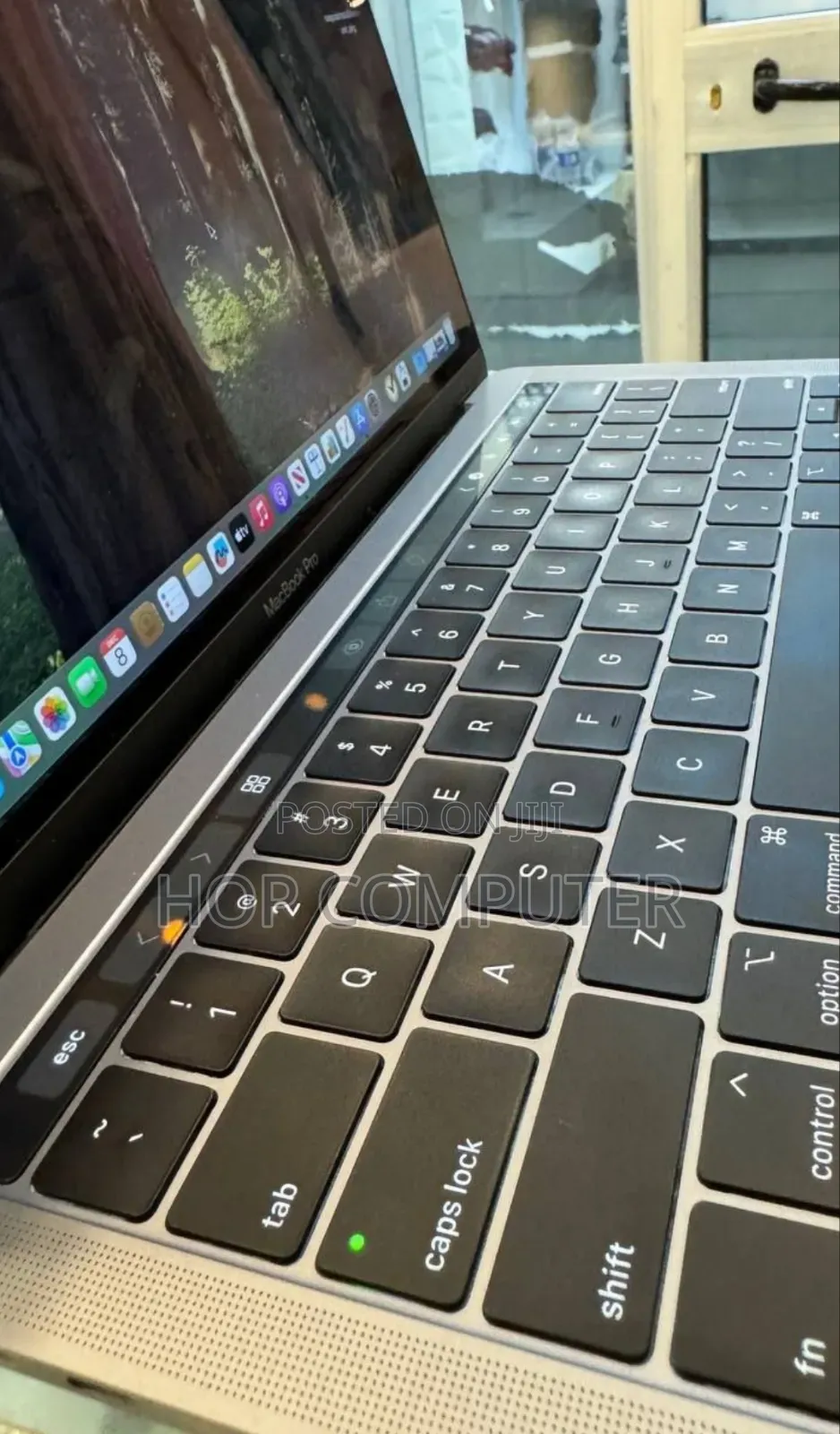 New Laptop Apple MacBook Pro 2019 8GB Intel Core I5 SSD 512GB