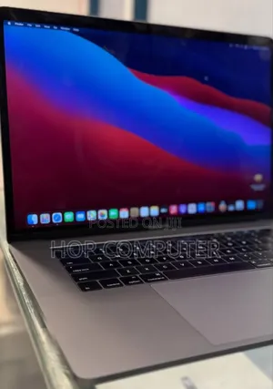 New Laptop Apple MacBook Pro 2016 16GB Intel Core I7 SSD 256GB