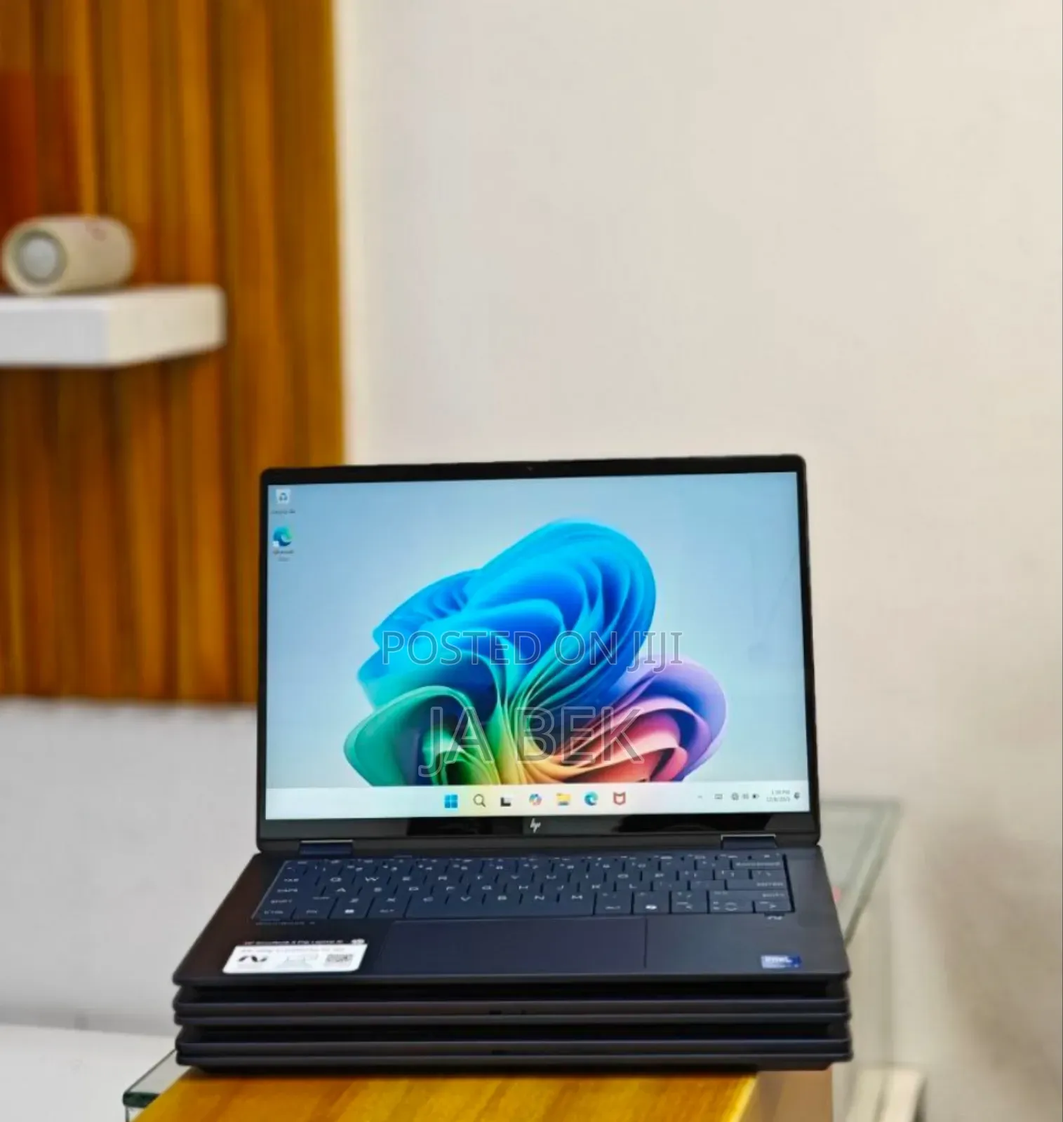 New Laptop HP OmniBook Ultra Flip 14" 16GB Intel Core Ultra 7 SSD 1T