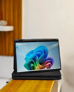 New Laptop HP OmniBook Ultra Flip 14" 16GB Intel Core Ultra 7 SSD 1T