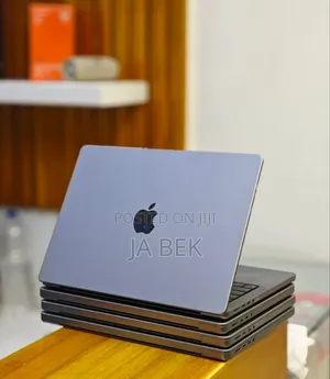 New Laptop Apple MacBook Pro M1 32GB Apple M1 Pro SSD 512GB