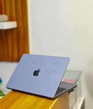 New Laptop Apple MacBook Pro M1 32GB Apple M1 Pro SSD 512GB