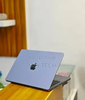 New Laptop Apple MacBook Pro M1 32GB Apple M1 Pro SSD 512GB