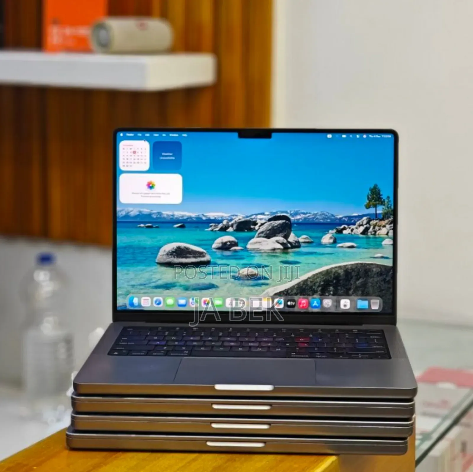 New Laptop Apple MacBook Pro M1 16GB Apple M1 Pro SSD 512GB