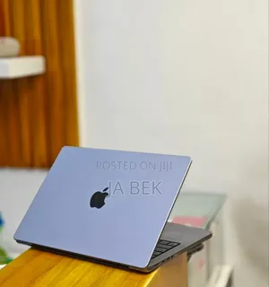 New Laptop Apple MacBook Pro M1 16GB Apple M1 Pro SSD 512GB