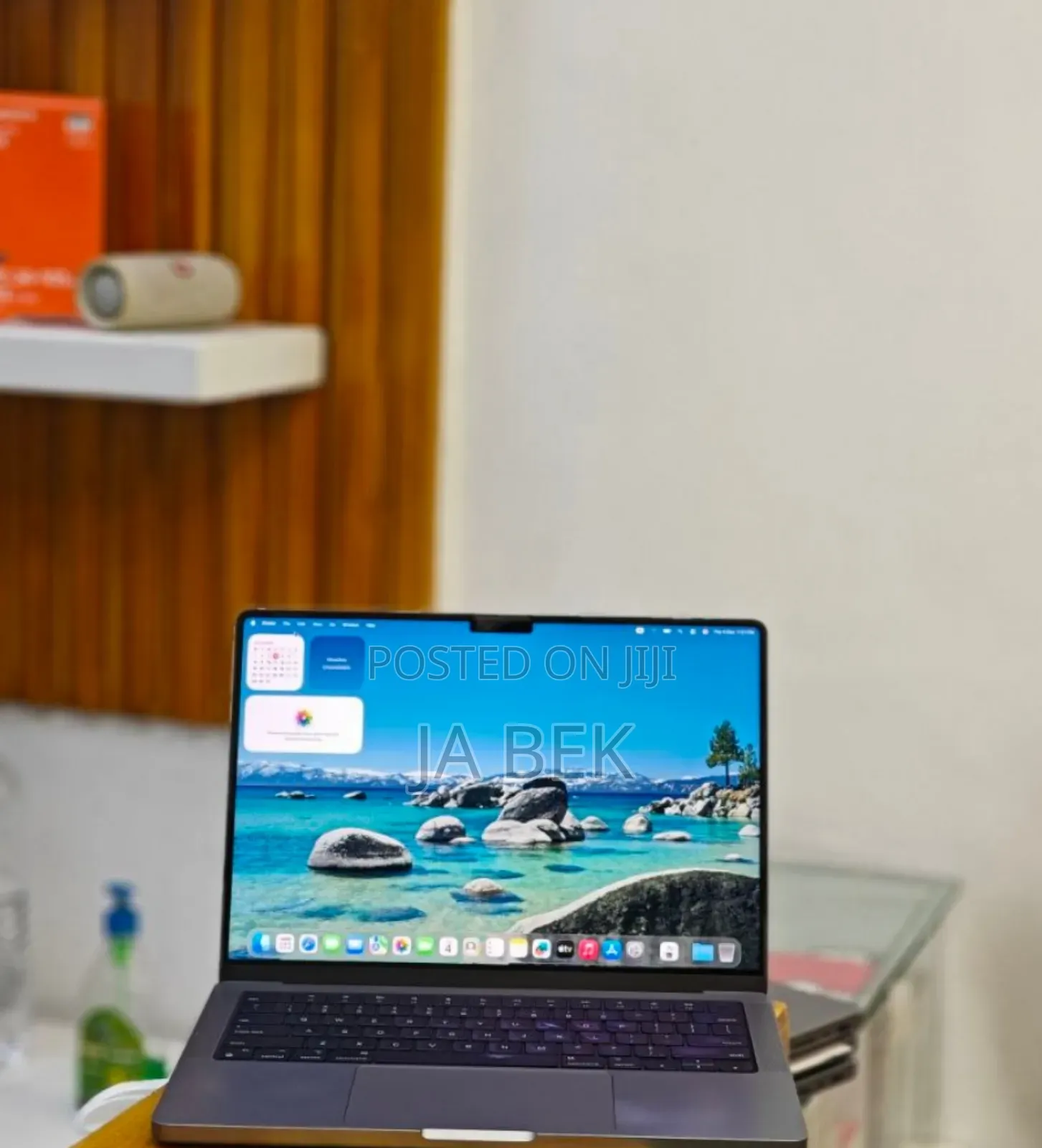 New Laptop Apple MacBook Pro M1 16GB Apple M1 Pro SSD 512GB