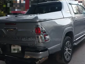 Toyota Hilux 2017 Gray