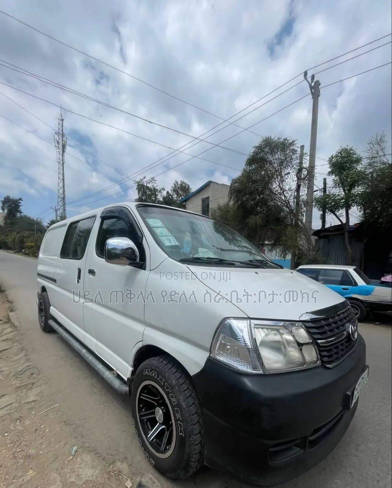 Toyota HiAce 2011 White