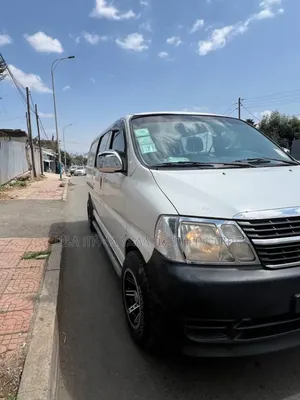 Toyota HiAce 2011 White