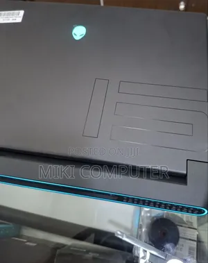 New Laptop Alienware M15 R3 16GB Intel Core I9 SSD 1T