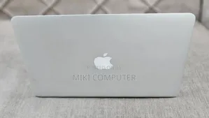 New Laptop Apple MacBook Air 2015 8GB Intel Core I5 SSD 128GB