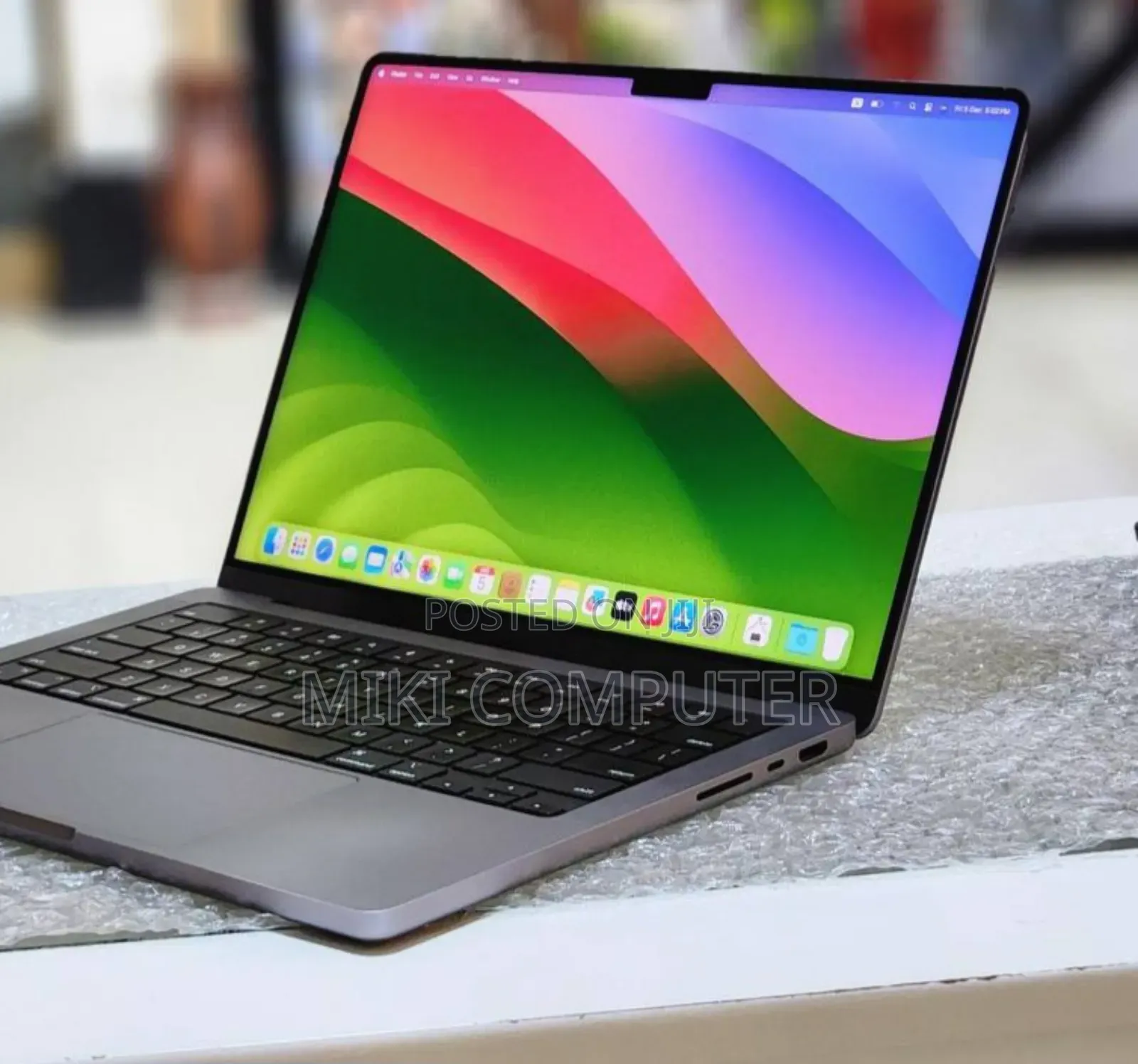 New Laptop Apple MacBook Pro M1 16GB Intel SSD 512GB