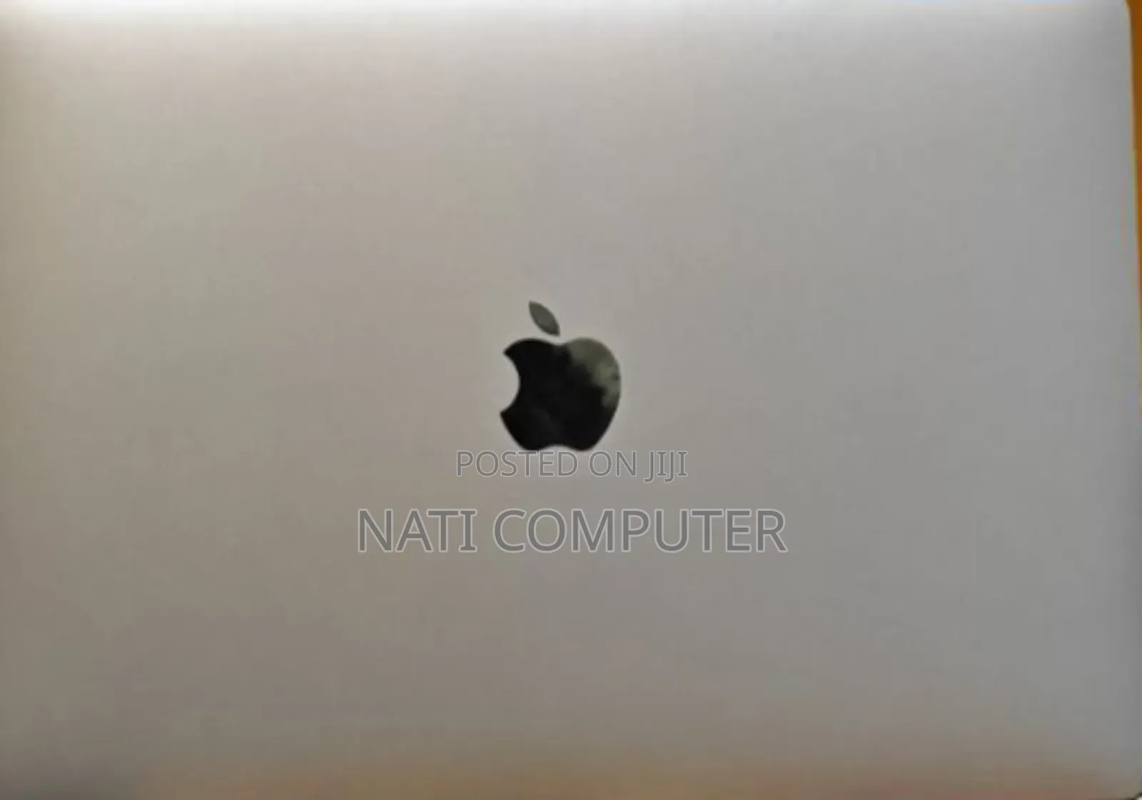 New Laptop Apple MacBook 2020 8GB Apple M1 SSD 1T