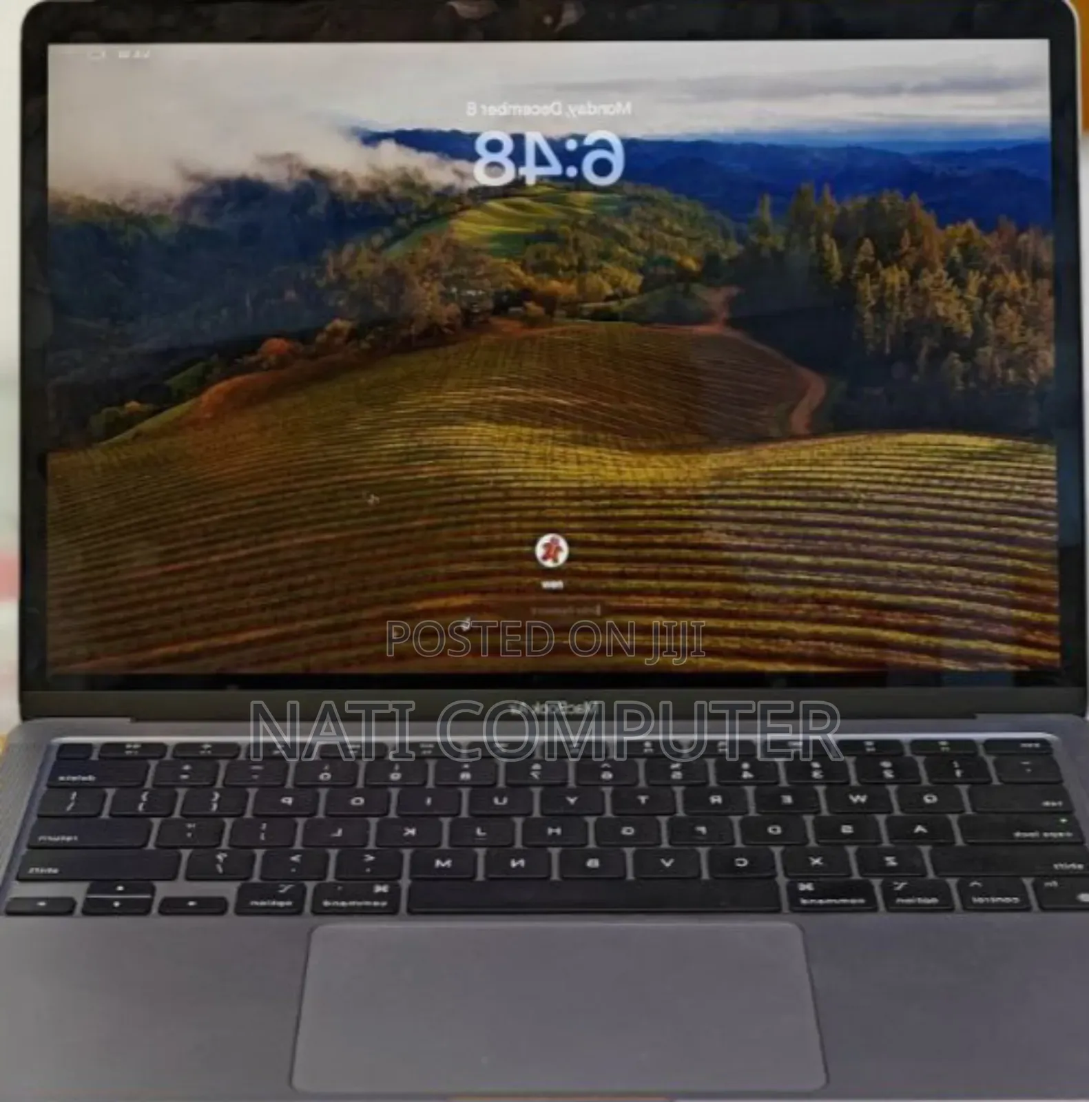 New Laptop Apple MacBook 2020 8GB Apple M1 SSD 1T