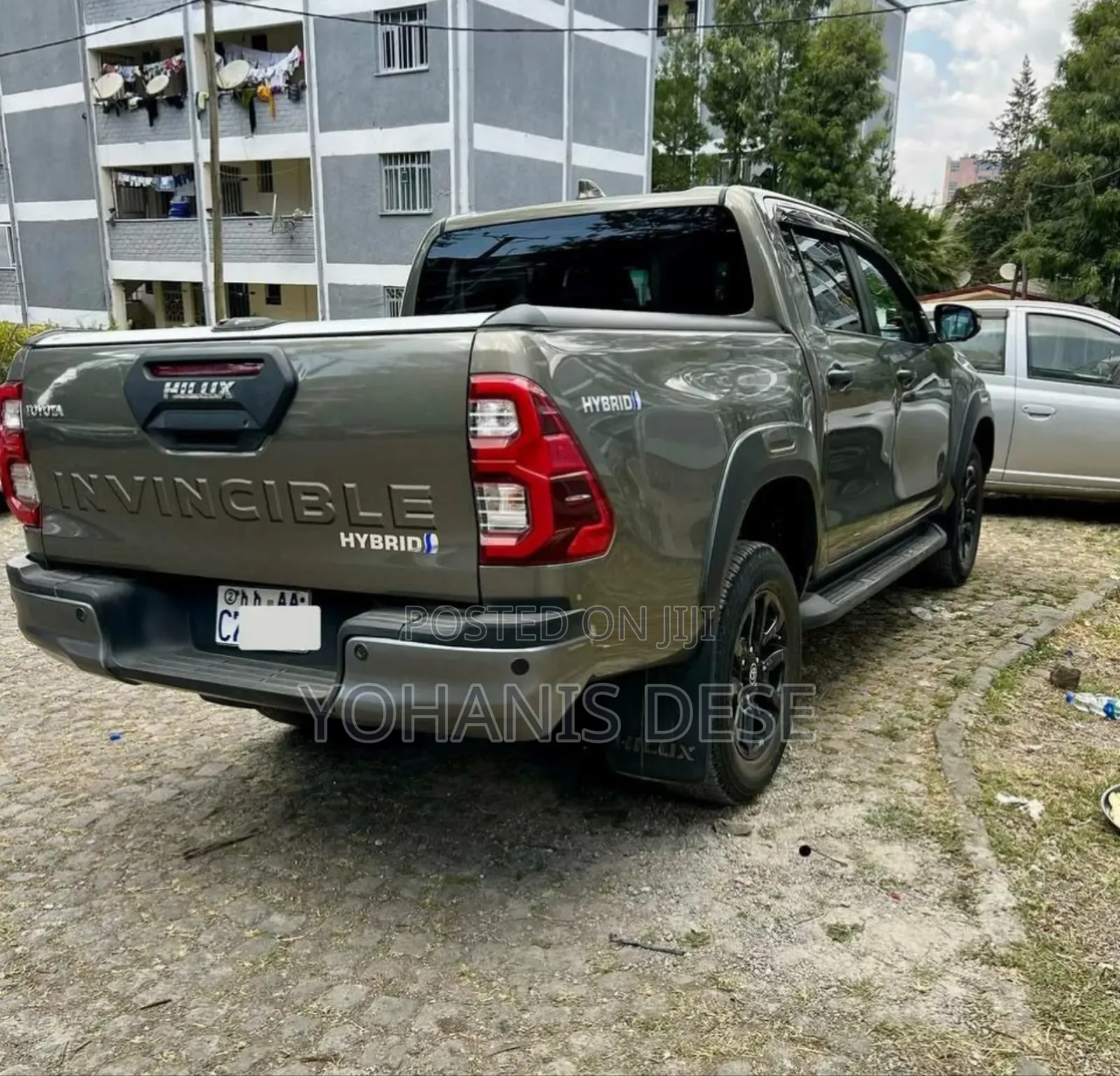 Toyota Hilux 2024 Gray
