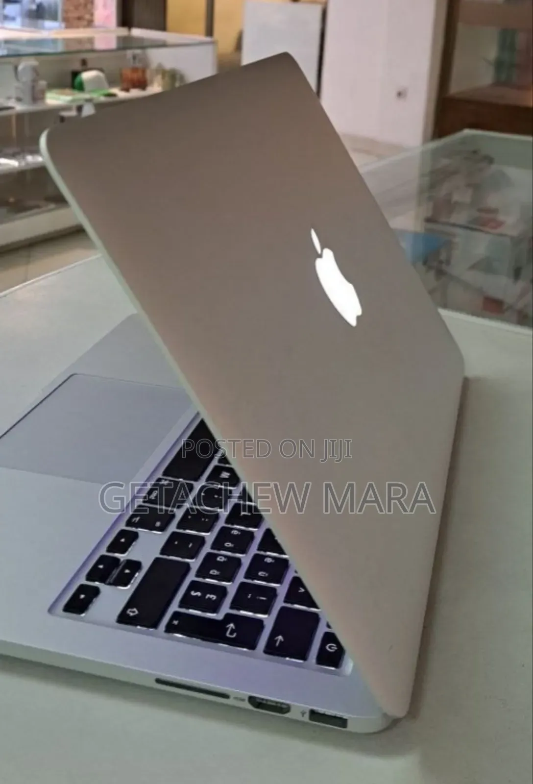 New Laptop Apple MacBook 2015 8GB Intel Core I5 SSD 256GB