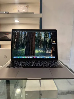 New Laptop Apple MacBook Pro 2019 8GB Intel Core I5 SSD 512GB