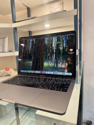 New Laptop Apple MacBook Pro 2019 8GB Intel Core I5 SSD 512GB