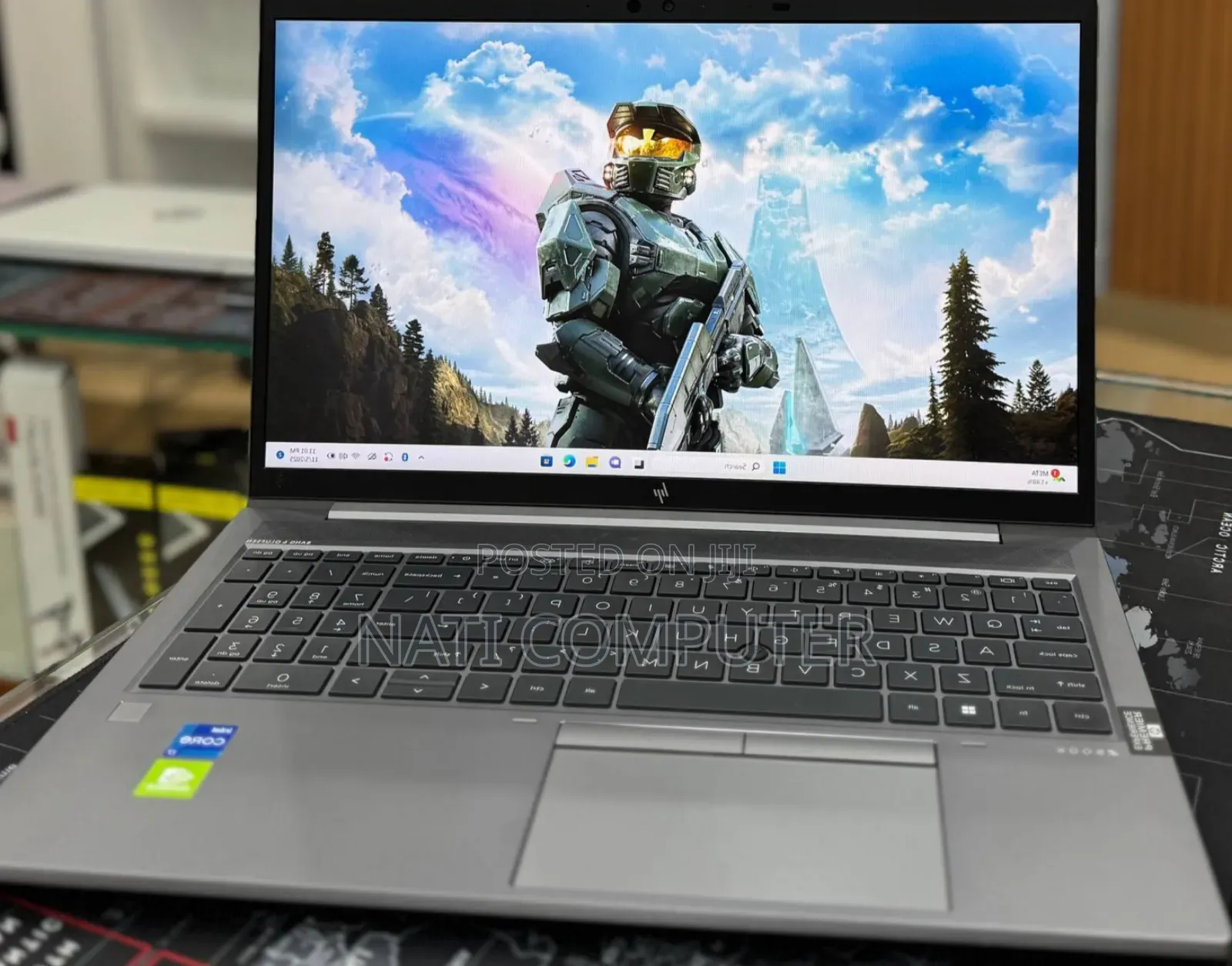 New Laptop HP ZBook Firefly G8 16GB Intel Core i7 SSD 512GB