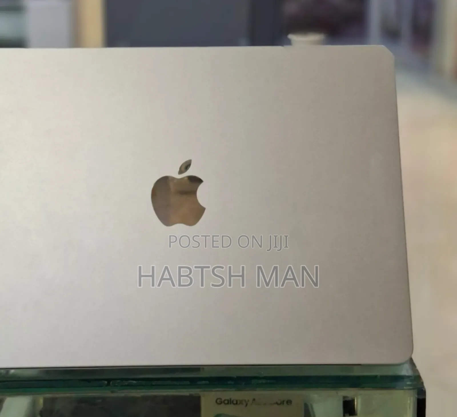 New Laptop Apple MacBook Air 2022 M2 8GB Apple M2 SSD 256GB