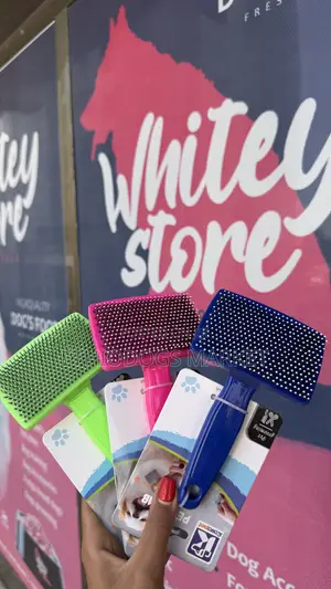 Photo - Grooming Brush