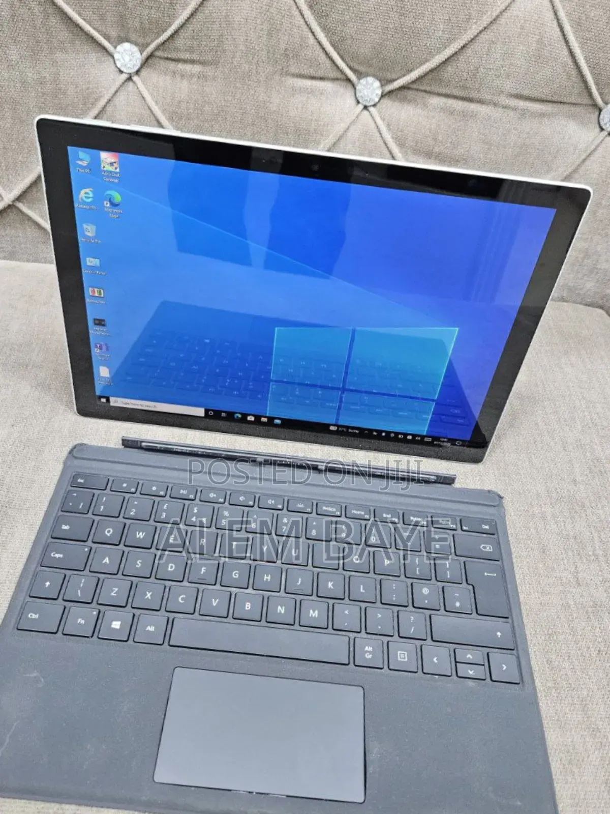 New Laptop Microsoft Surface 16GB Intel Core I7 SSD 256GB