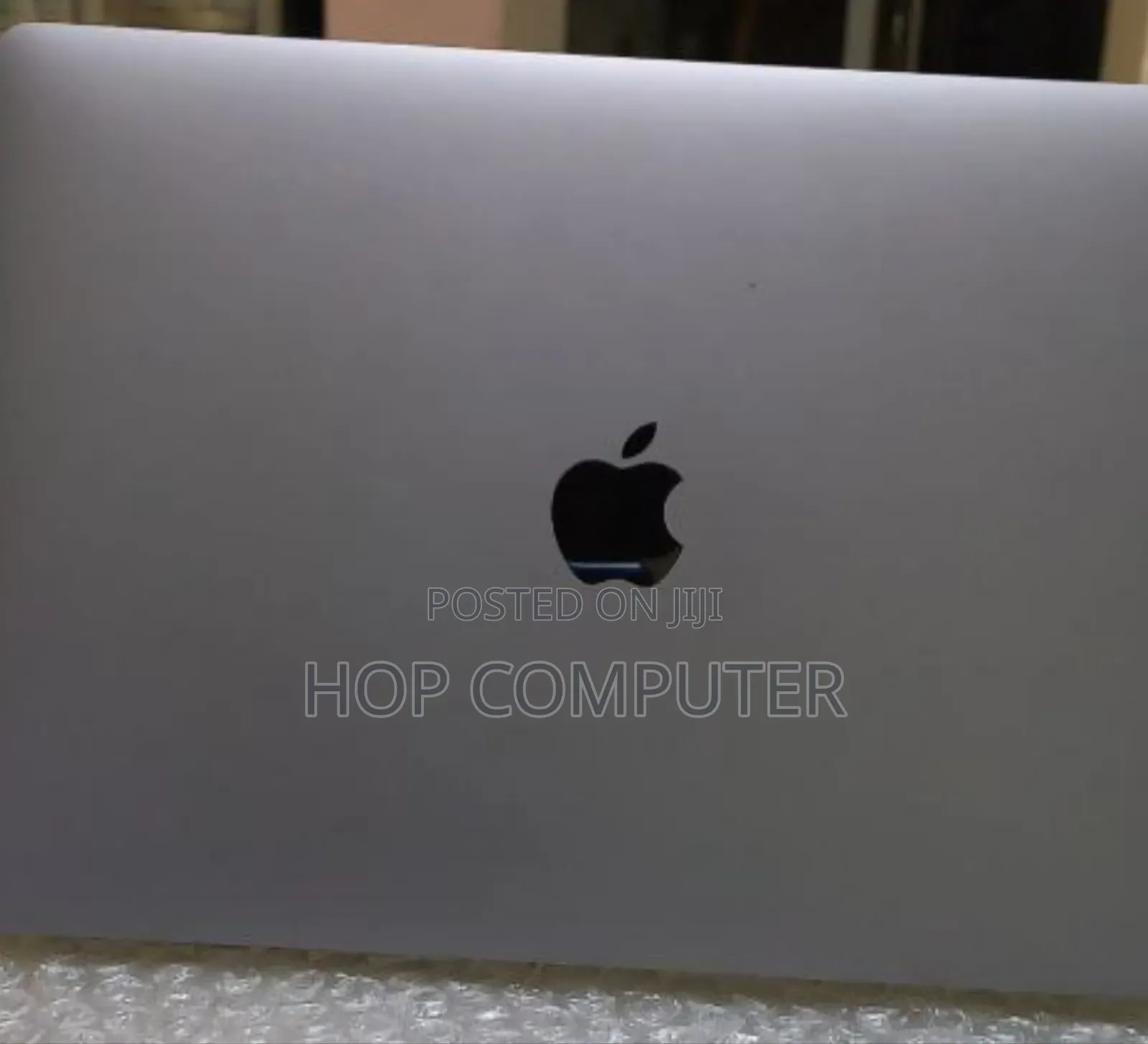 New Laptop Apple MacBook Pro 2020 M1 8GB Apple M1 SSD 256GB