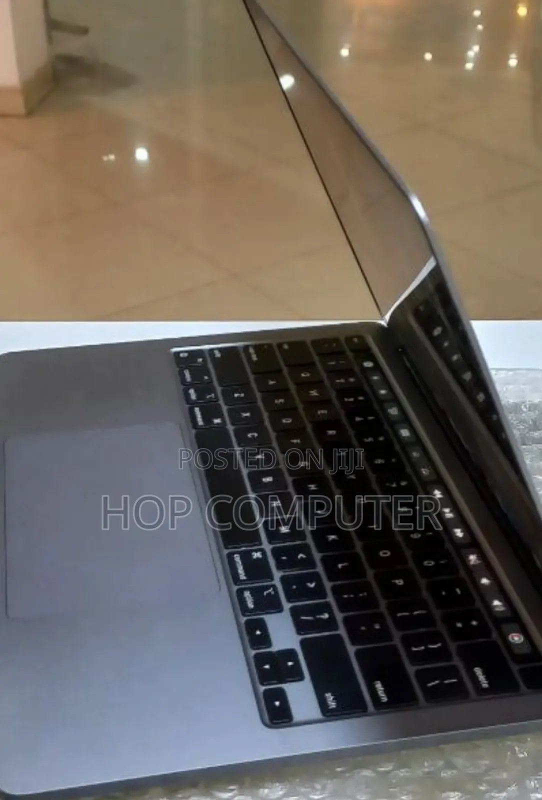 New Laptop Apple MacBook Pro 2020 M1 8GB Apple M1 SSD 256GB