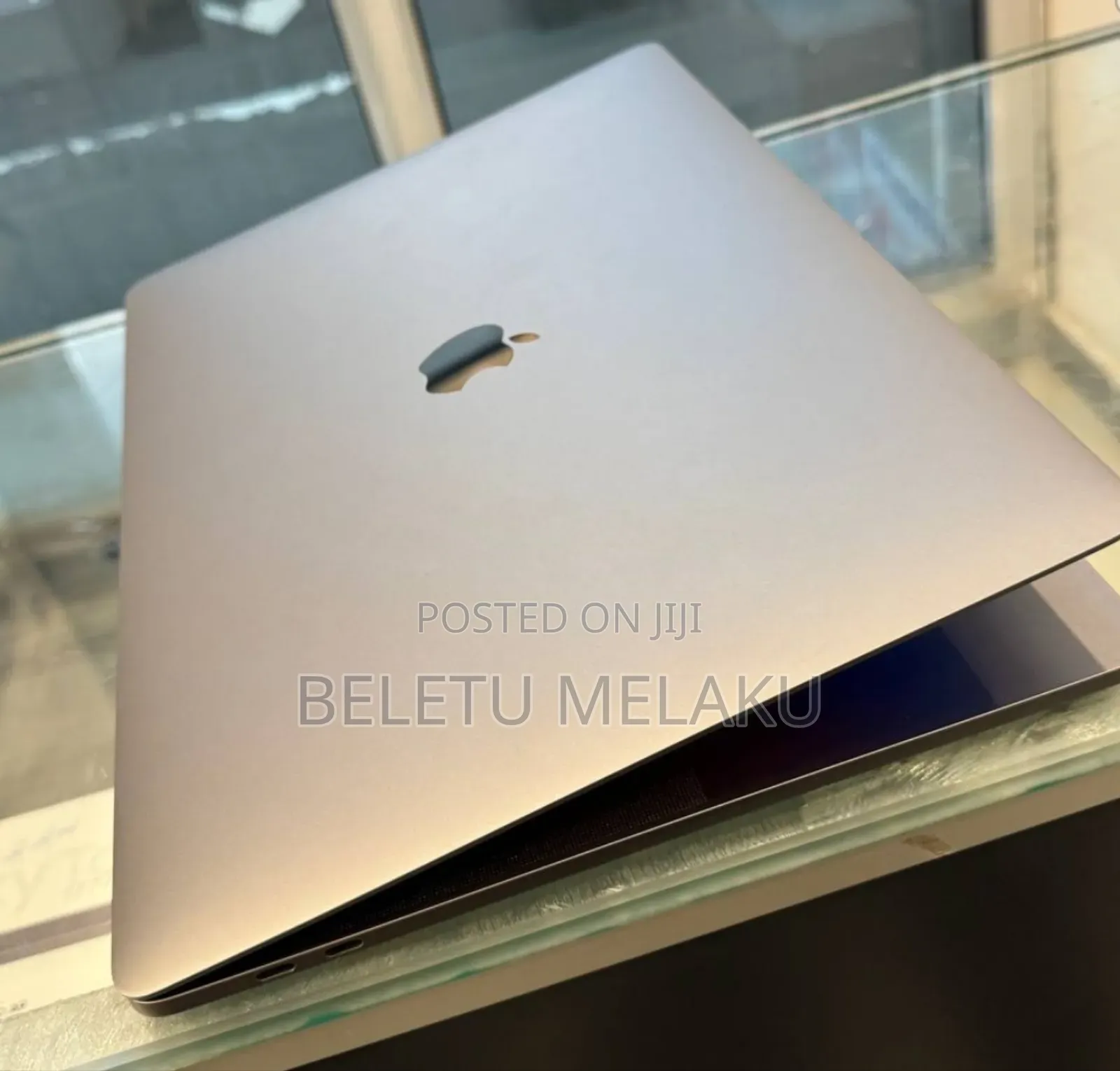 New Laptop Apple MacBook Pro 2016 16GB Intel Core I7 SSD 256GB