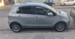 Photo - Toyota Yaris 2008 Silver