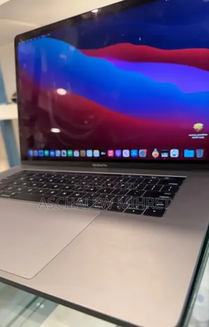 New Laptop Apple MacBook Pro 2016 8GB Intel Core I7 SSD 256GB