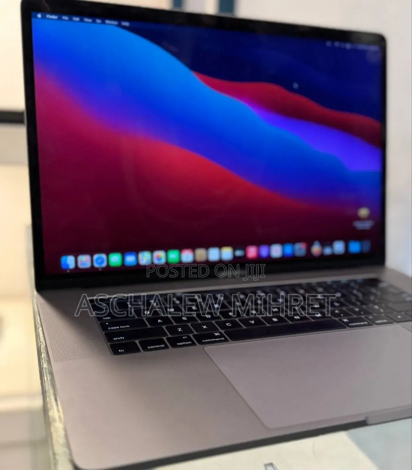 New Laptop Apple MacBook Pro 2016 8GB Intel Core I7 SSD 256GB