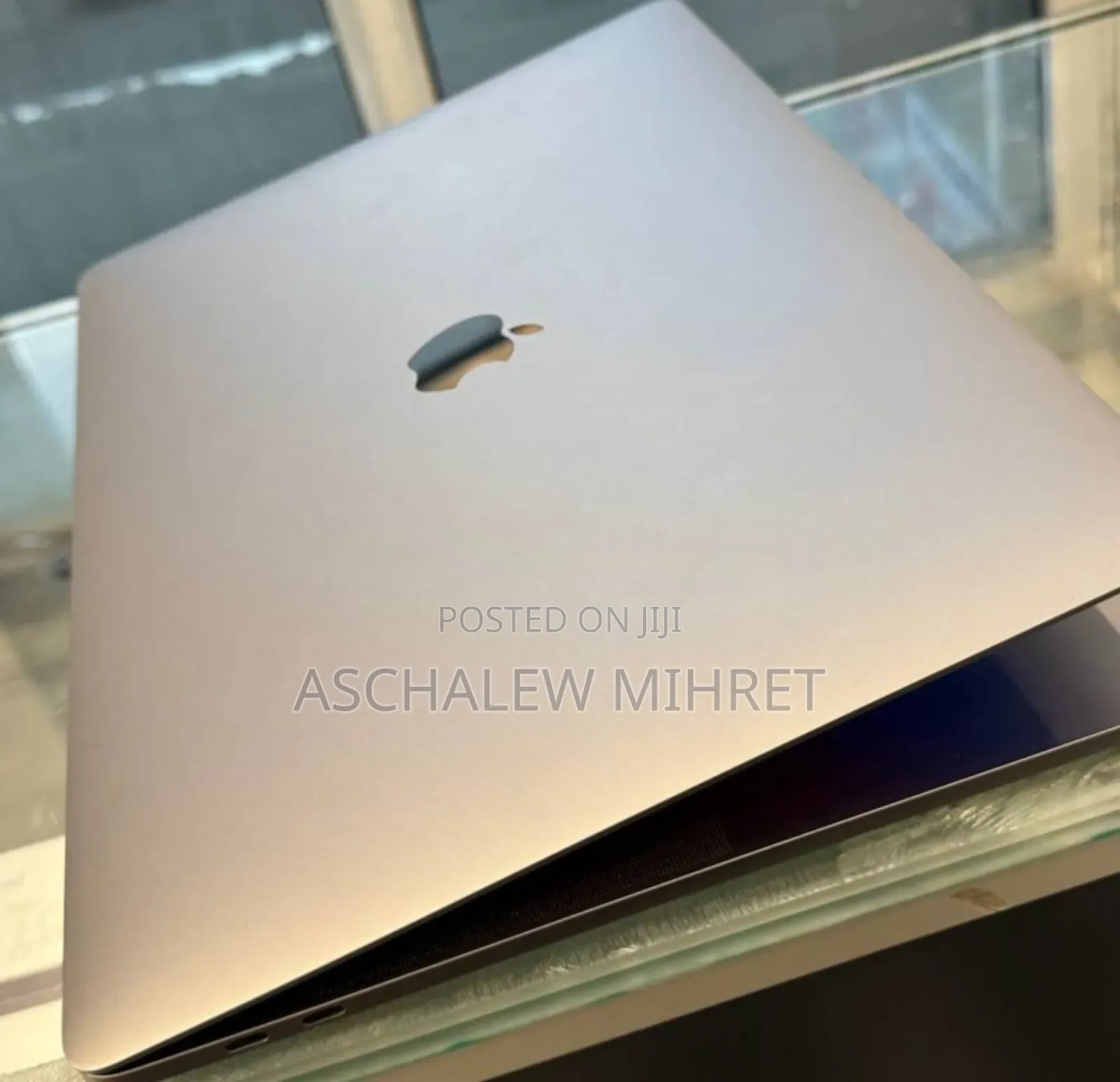 New Laptop Apple MacBook Pro 2016 8GB Intel Core I7 SSD 256GB