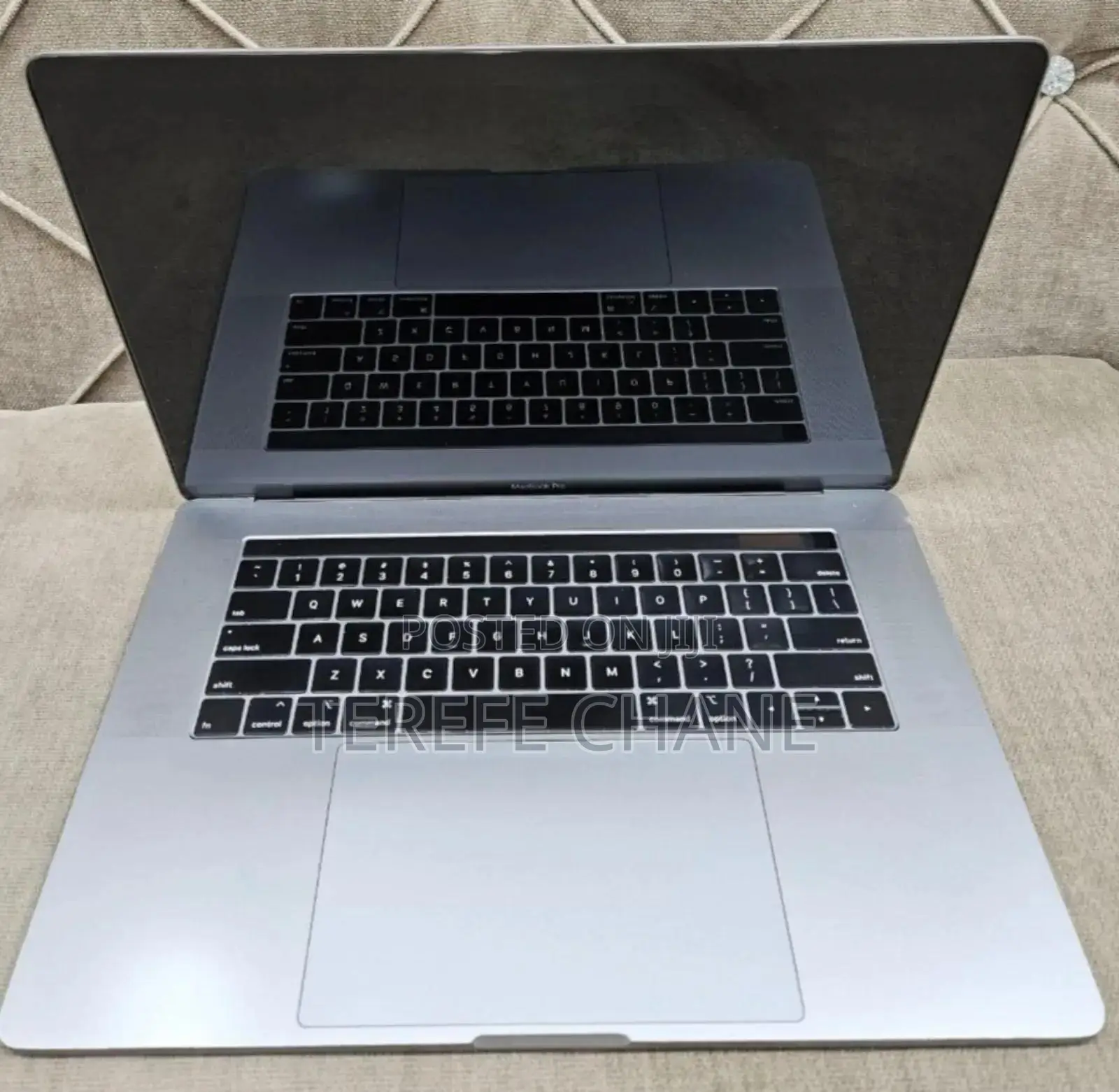 New Laptop Apple MacBook Pro 2019 16GB Intel Core I9 SSD 512GB
