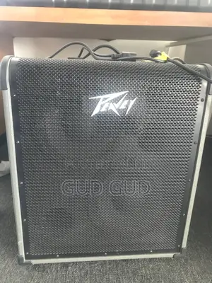 Photo - Peavey Max 300 Bass Combo Amp – Great Condition!