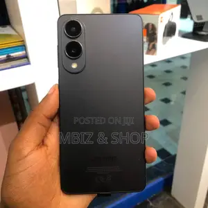 Photo - New Samsung Galaxy S25 Edge 256 GB Black