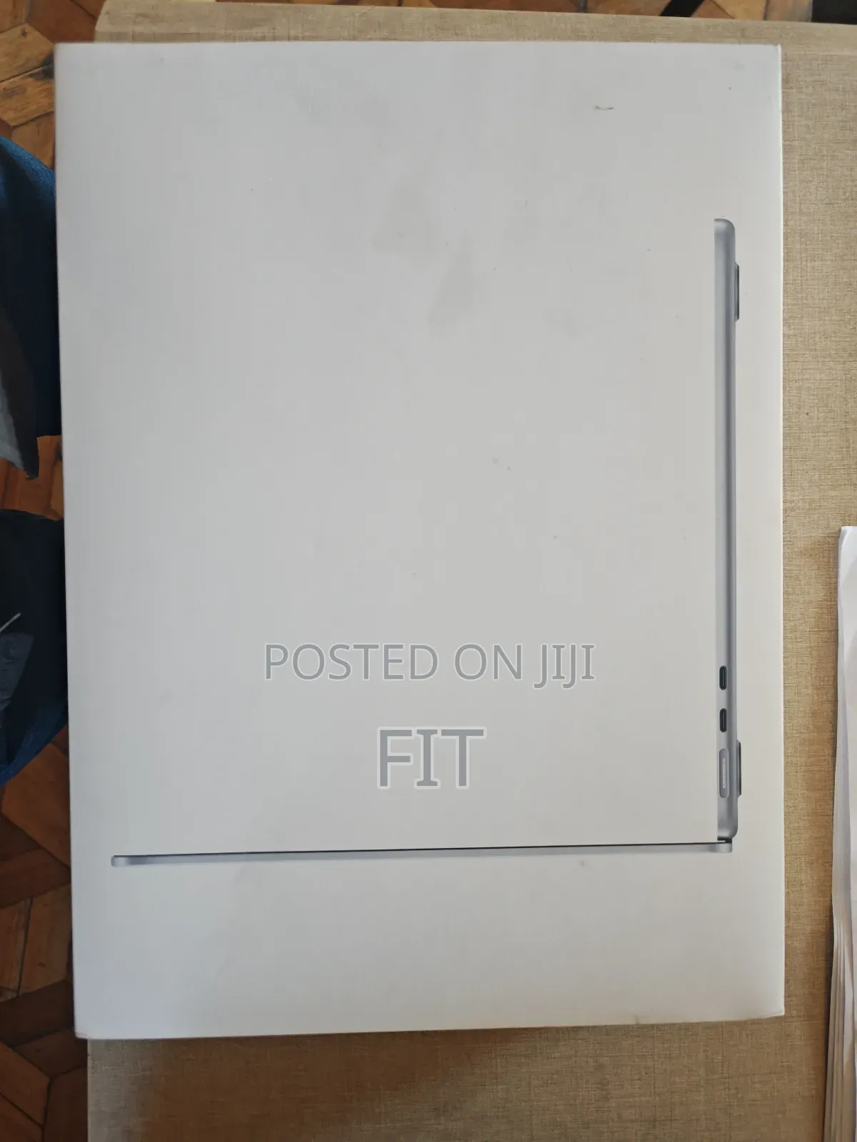 New Laptop Apple MacBook Air 2025 M4 13-Inch 16GB Apple M4 SSD 256GB