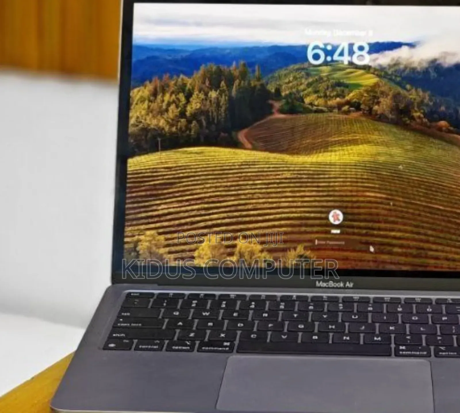 New Laptop Apple MacBook Air 8GB Apple M1 SSD 1T