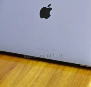 New Laptop Apple MacBook Air 8GB Apple M1 SSD 1T