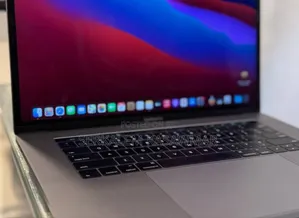 Photo - New Laptop Apple MacBook Pro 2016 16GB Intel Core I7 SSD 256GB