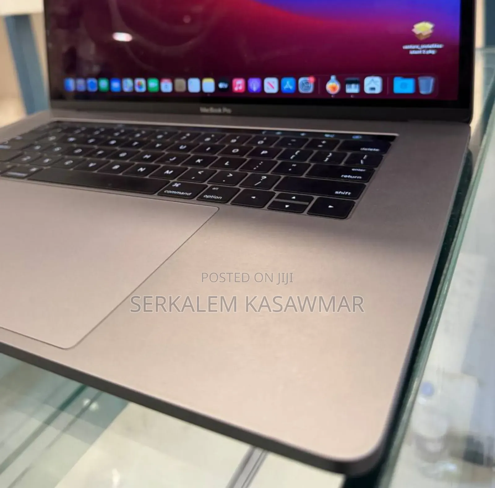 New Laptop Apple MacBook Pro 2016 16GB Intel Core I7 SSD 256GB