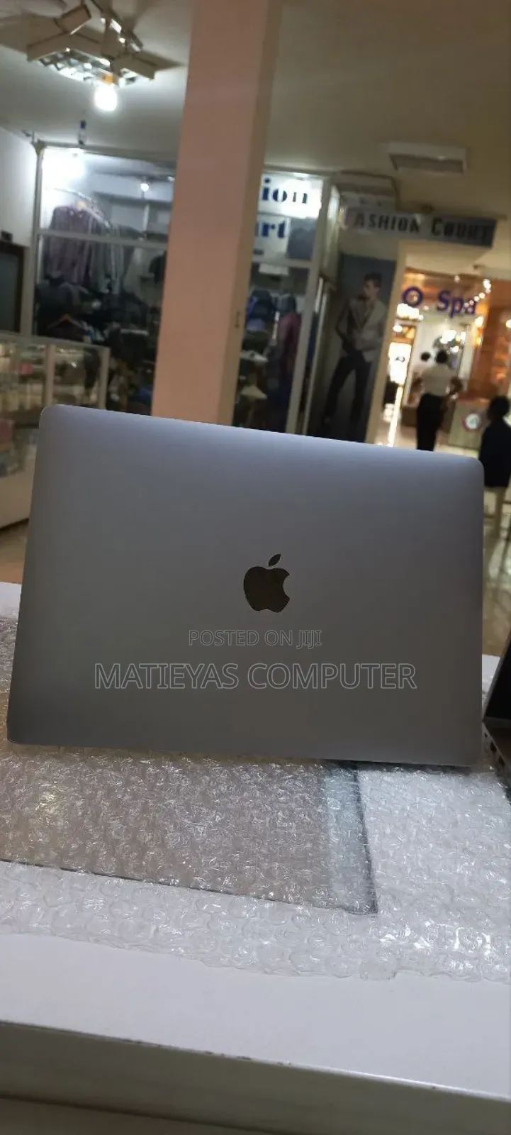 New Laptop Apple MacBook Pro 2019 8GB SSD 128GB