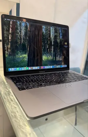 New Laptop Apple MacBook Pro 2019 8GB Intel Core i5 SSD 512GB
