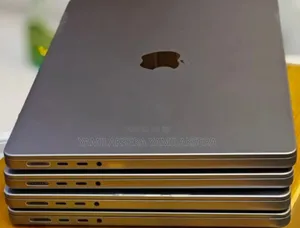 New Laptop Apple MacBook Pro M1 32GB Apple M1 Pro SSD 512GB