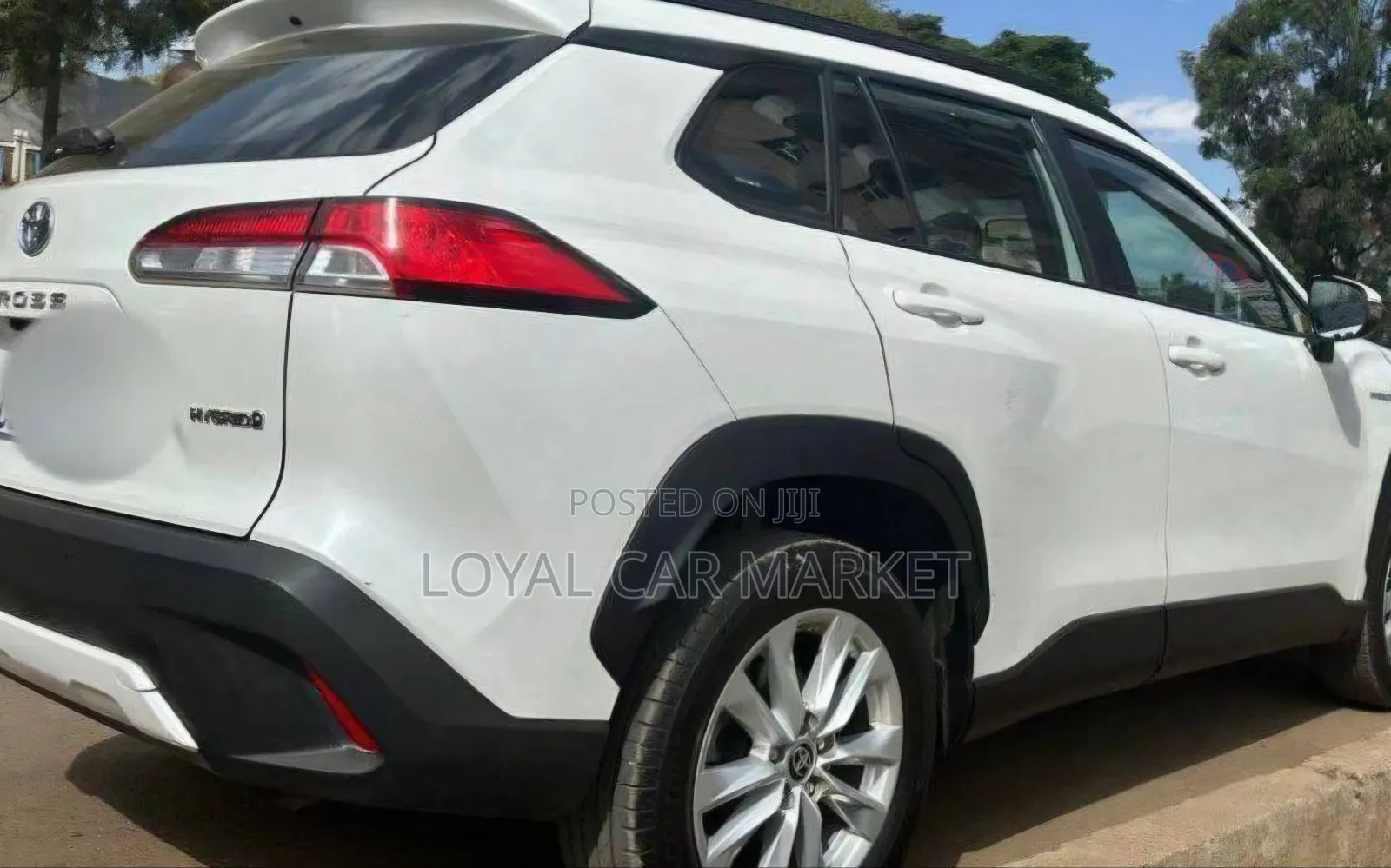 Toyota Corolla Cross Hybrid 2024 White