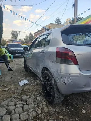 Toyota Yaris 2010 Blue